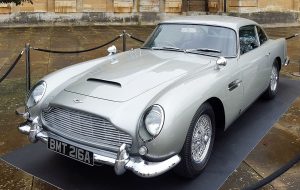 Aston Martin 007