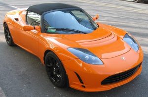 Tesla Roadster: l’auto che ha aperto la strada all’elettrico sportivo