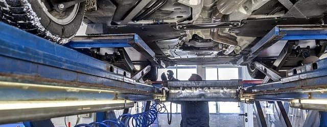 Come leggere i dati di una scheda tecnica auto